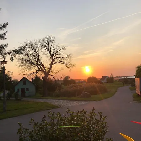 Wohnwagen Am Ostsee-kuestenradweg Camping *